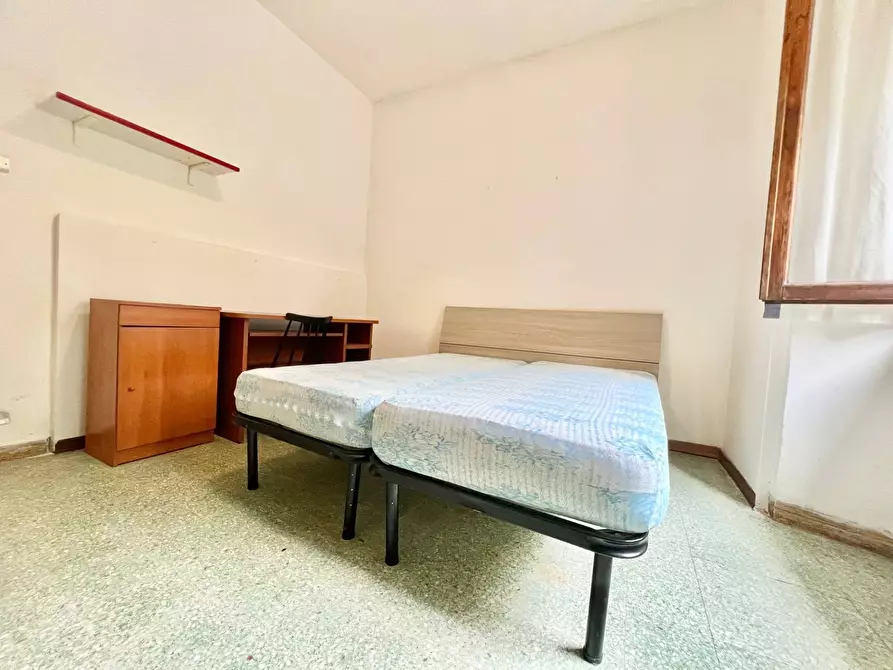 Immagine 18 di Appartamento in vendita  in Via 24 maggio a Siena