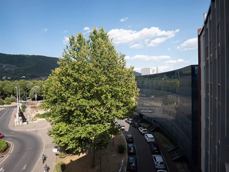 Immagine 54 di Appartamento in vendita  in via vittorio veneto 80 a Prato