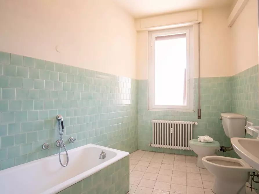 Immagine 52 di Appartamento in vendita  in via vittorio veneto 80 a Prato