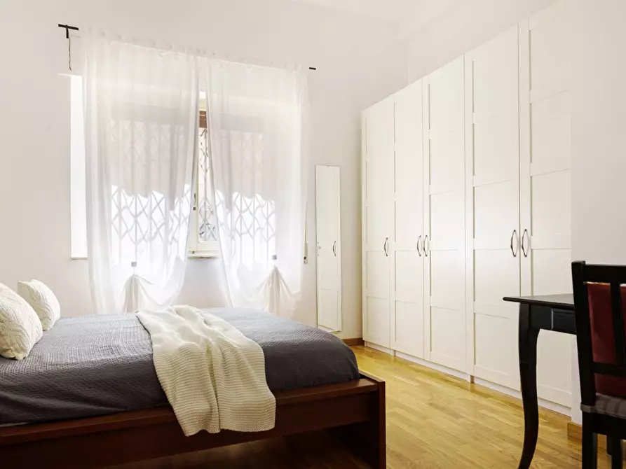 Immagine 13 di Appartamento in vendita  in VIA BELLINI 38 a Firenze