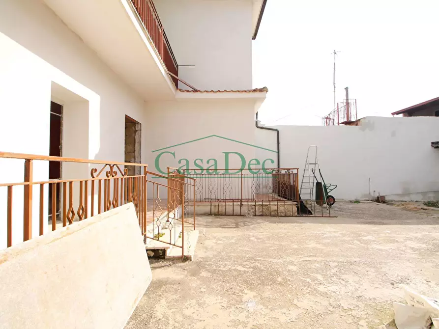 Immagine 13 di Villa in vendita  in Via Sorrento 1 a Trentola Ducenta