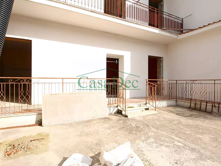 Immagine 14 di Villa in vendita  in Via Sorrento 1 a Trentola Ducenta