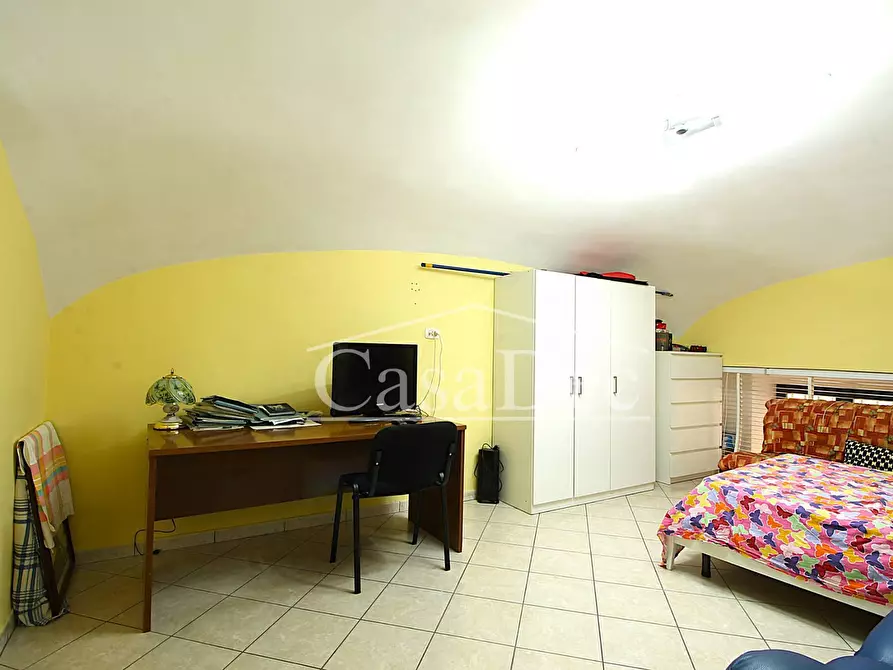 Immagine 18 di Negozio in vendita  in Via Arenaccia a Napoli