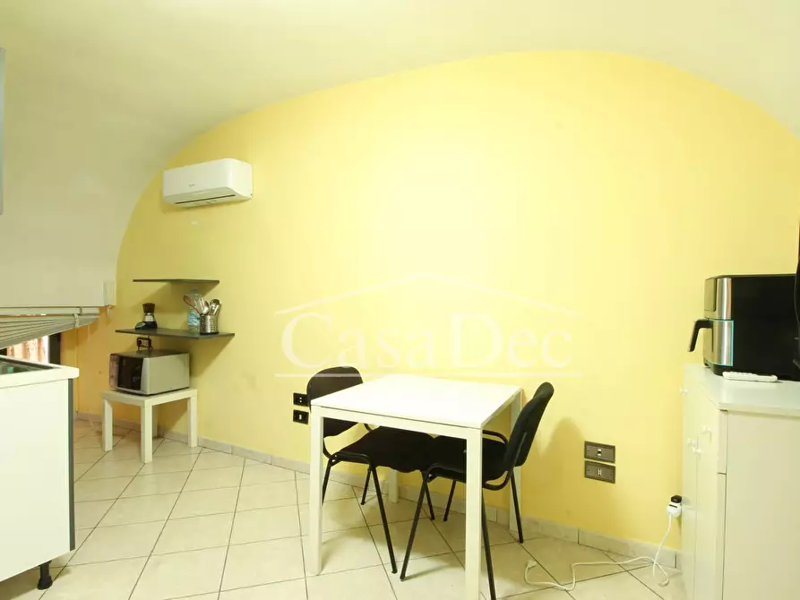 Immagine 24 di Negozio in vendita  in Via Arenaccia a Napoli