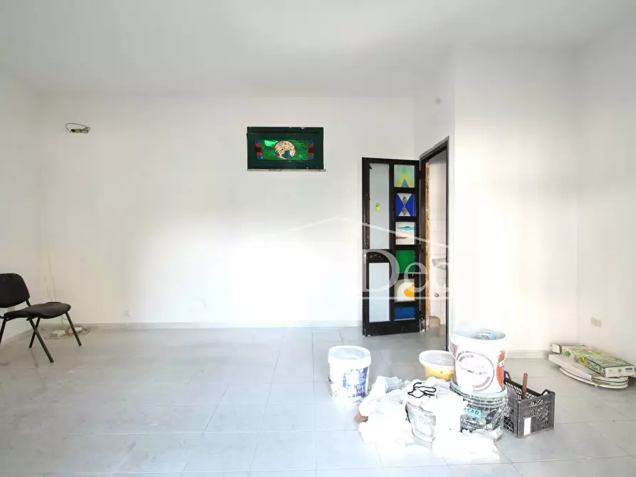 Immagine 5 di Negozio in affitto  in Via Guglielmo Marconi a Cancello Ed Arnone