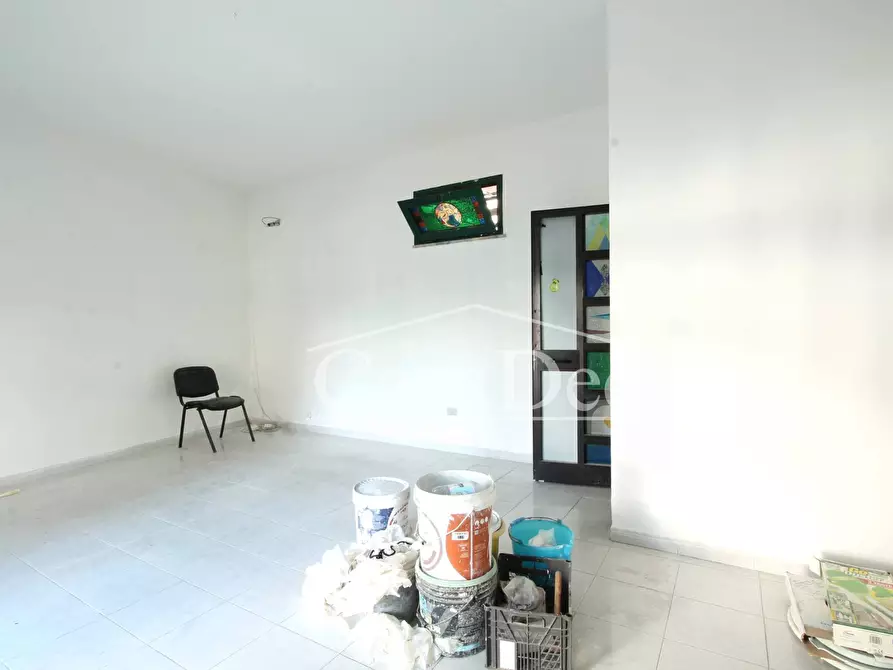Immagine 6 di Negozio in affitto  in Via Guglielmo Marconi a Cancello Ed Arnone