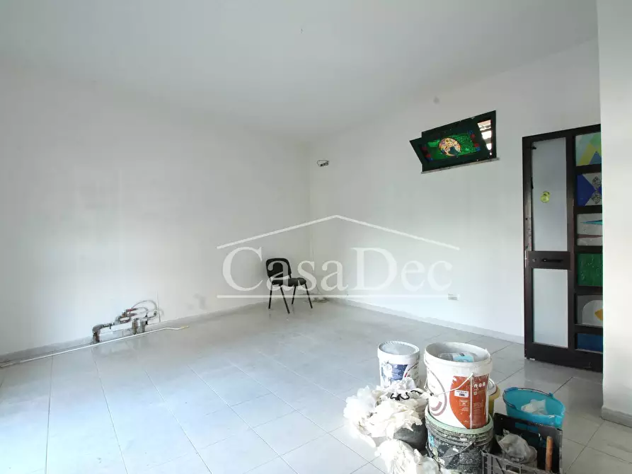 Immagine 7 di Negozio in affitto  in Via Guglielmo Marconi a Cancello Ed Arnone