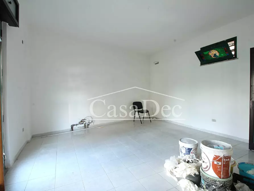 Immagine 8 di Negozio in affitto  in Via Guglielmo Marconi a Cancello Ed Arnone