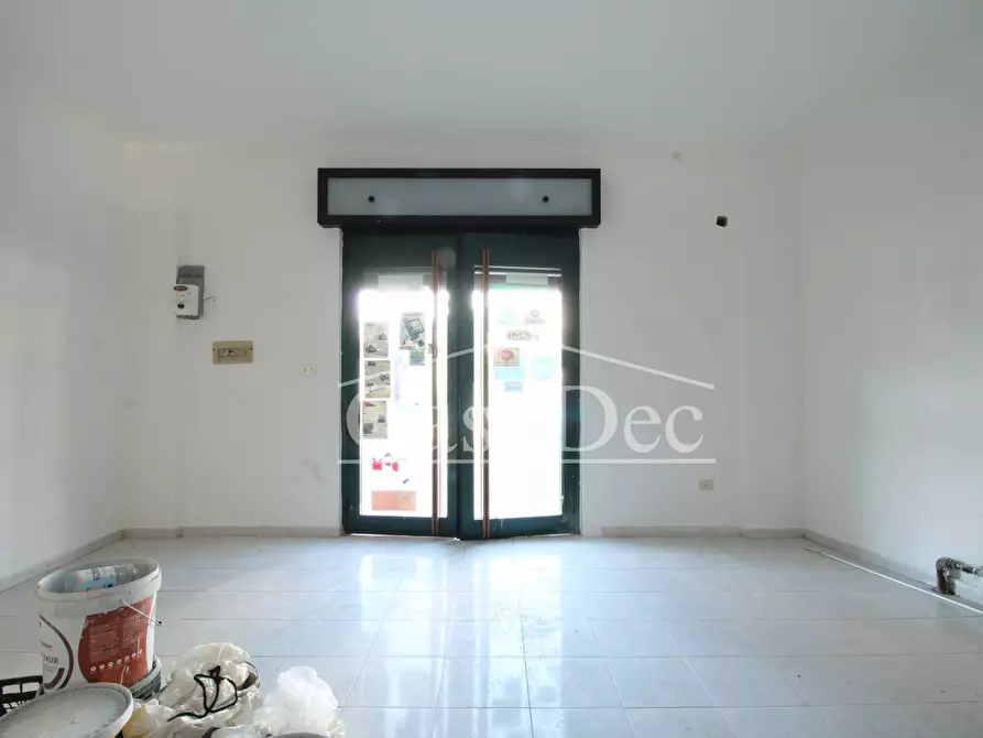 Immagine 12 di Negozio in affitto  in Via Guglielmo Marconi a Cancello Ed Arnone
