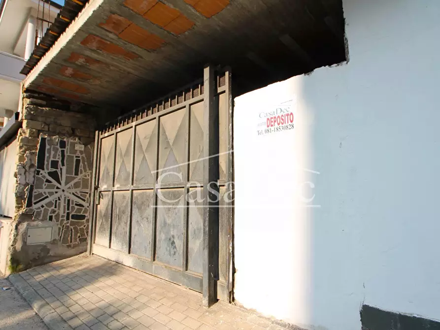 Immagine 4 di Magazzino in affitto  in Via Enrico de nicola a Trentola Ducenta