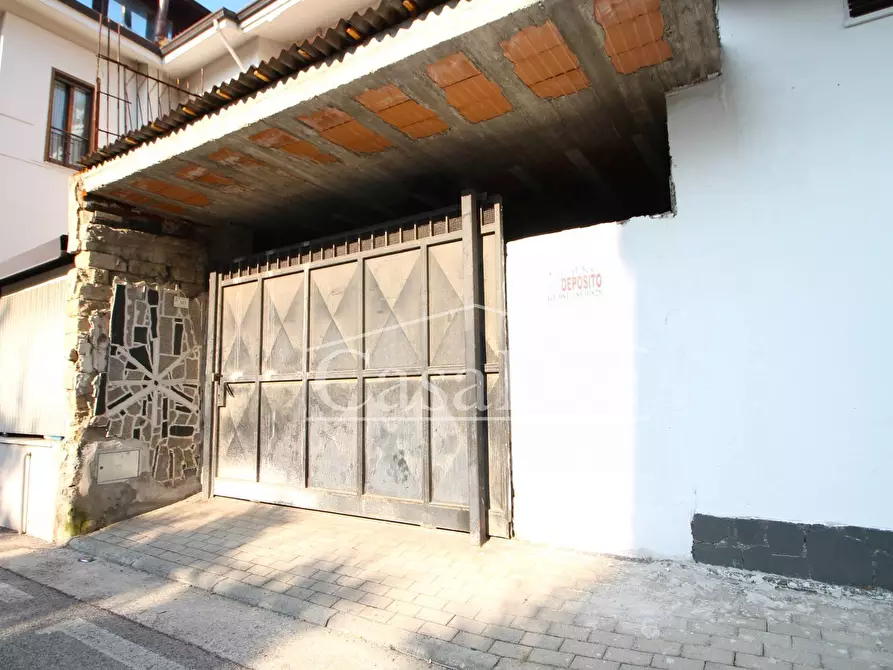 Immagine 3 di Magazzino in affitto  in Via Enrico de nicola a Trentola Ducenta