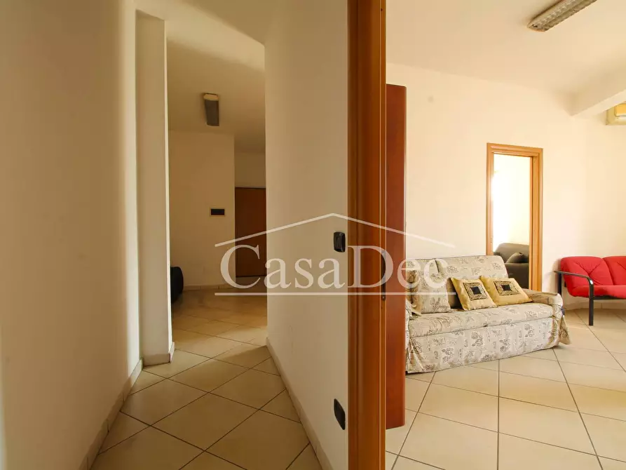 Immagine 24 di Ufficio in affitto  in Corso Umberto a San Cipriano D'aversa