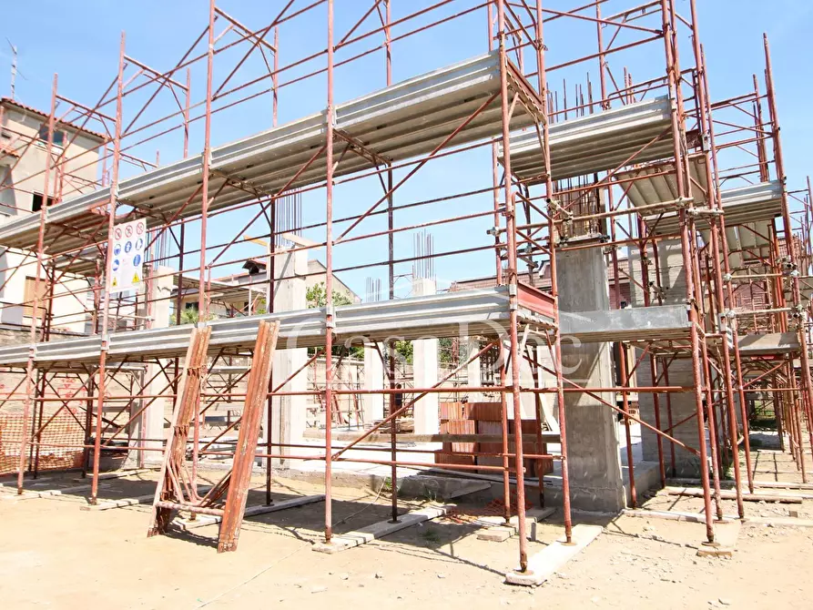 Immagine 10 di Appartamento in vendita  in Via Giuseppe Verdi a Giugliano In Campania