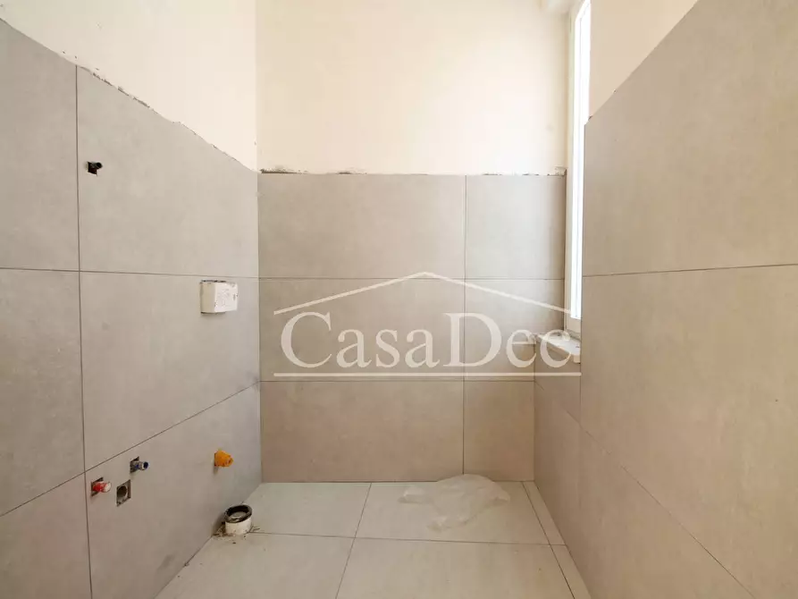 Immagine 20 di Negozio in vendita  in Via Guglielmo Marconi a Cancello Ed Arnone