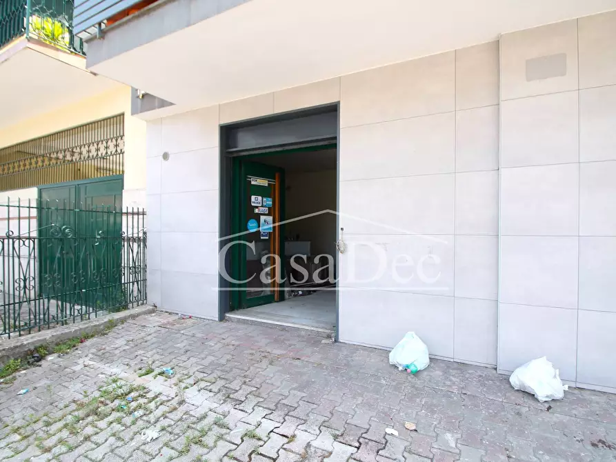 Immagine 3 di Negozio in affitto  in Via Guglielmo Marconi a Cancello Ed Arnone