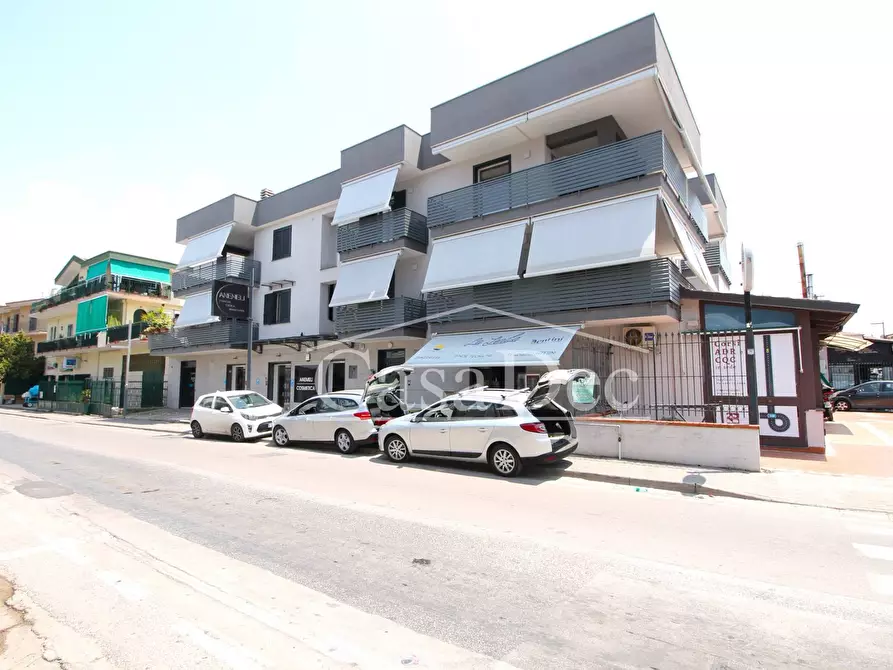 Immagine 21 di Negozio in affitto  in Via Guglielmo Marconi a Cancello Ed Arnone