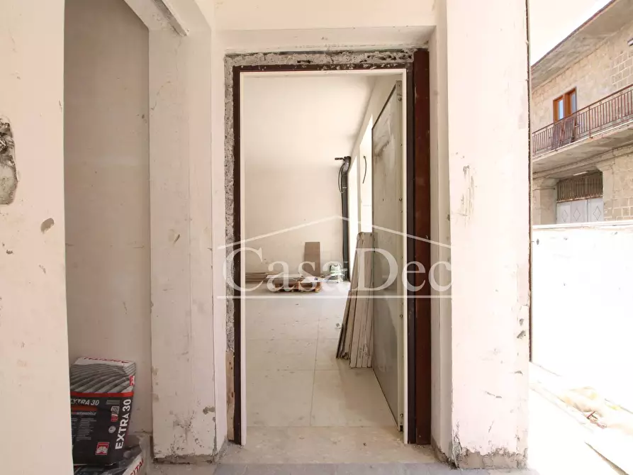 Immagine 6 di Negozio in vendita  in Via Guglielmo Marconi a Cancello Ed Arnone