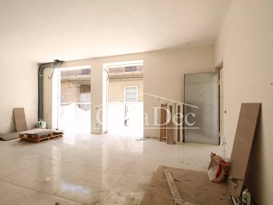 Immagine 12 di Negozio in vendita  in Via Guglielmo Marconi a Cancello Ed Arnone