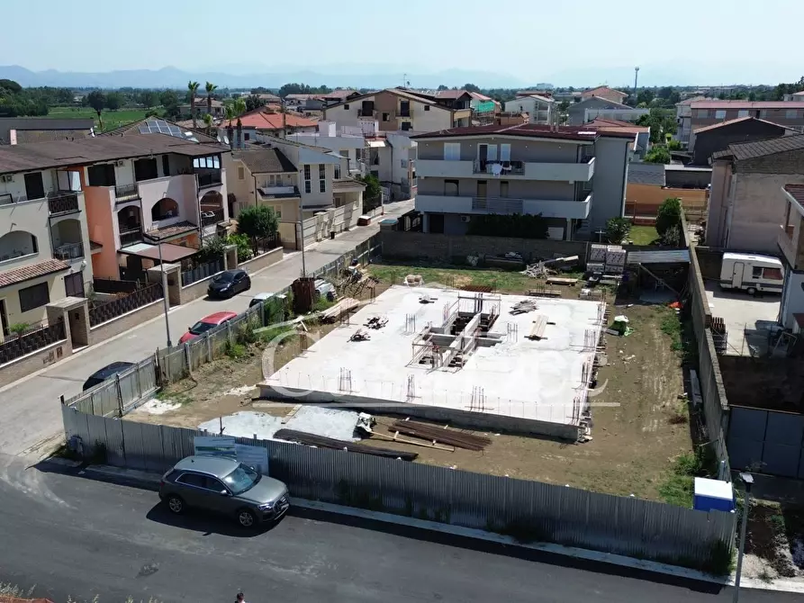 Immagine 2 di Villa in vendita  a Cancello Ed Arnone