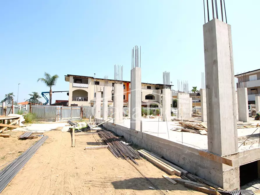 Immagine 13 di Villa in vendita  a Cancello Ed Arnone