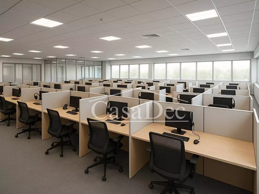 Immagine 4 di Negozio in affitto  in Viale salvo D'Acquisto a Cancello Ed Arnone