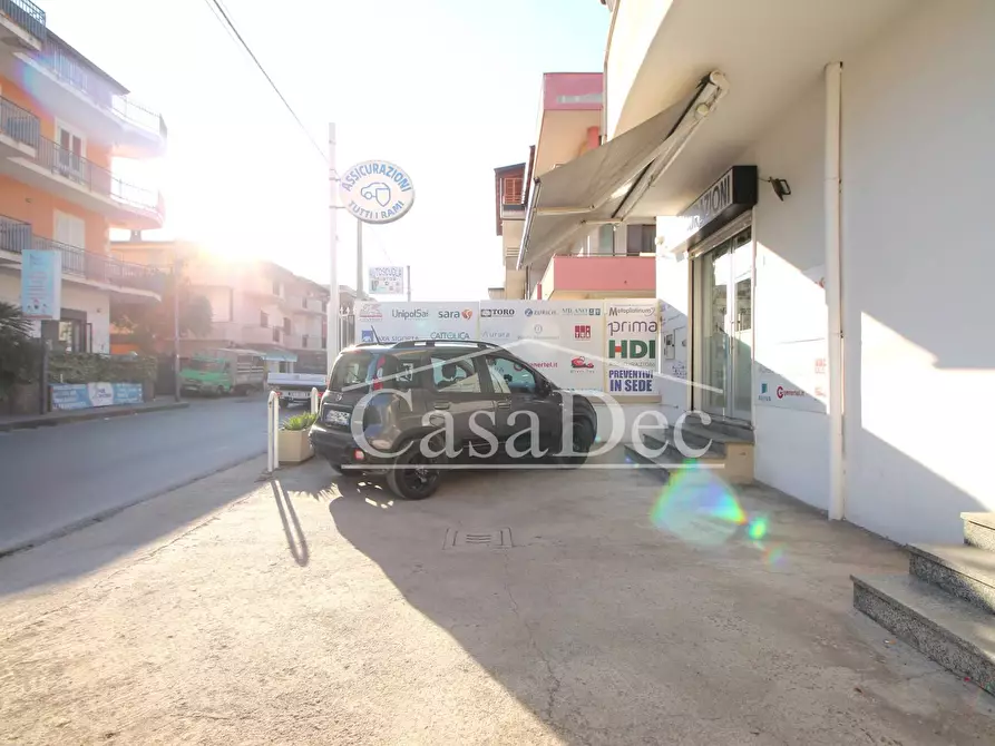 Immagine 3 di Negozio in vendita  in Via Nunziale San Antonio a Trentola Ducenta