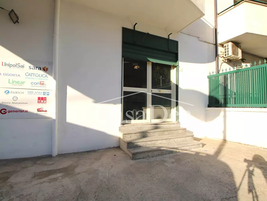 Immagine 7 di Negozio in vendita  in Via Nunziale San Antonio a Trentola Ducenta