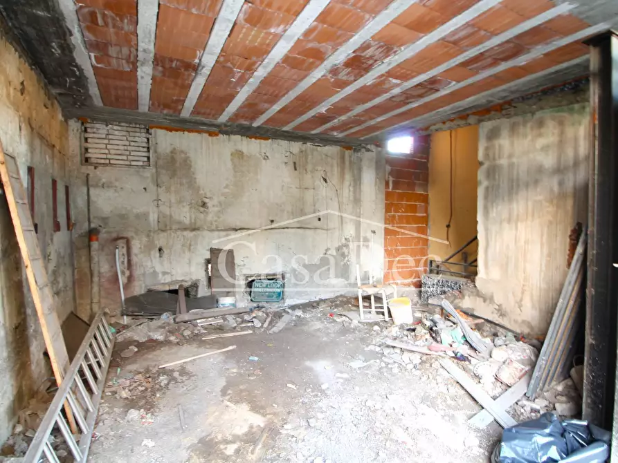 Immagine 9 di Magazzino in affitto  in Via Enrico de nicola a Trentola Ducenta