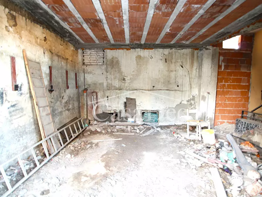 Immagine 8 di Magazzino in affitto  in Via Enrico de nicola a Trentola Ducenta