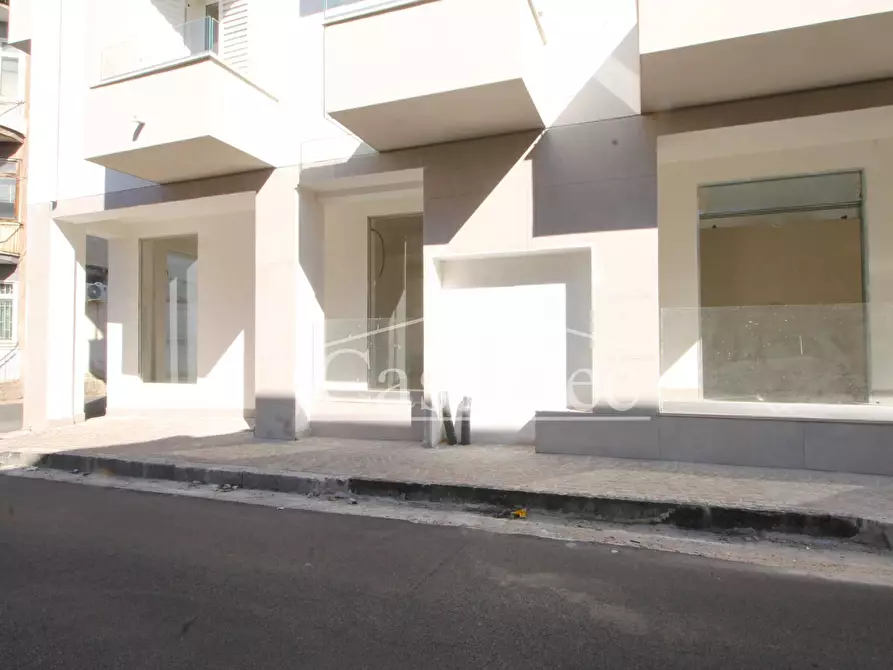 Immagine 3 di Negozio in vendita  in Via Guglielmo Marconi a Cancello Ed Arnone