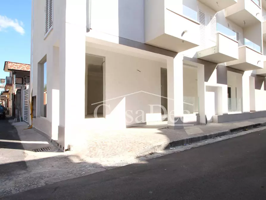 Immagine 5 di Negozio in vendita  in Via Guglielmo Marconi a Cancello Ed Arnone