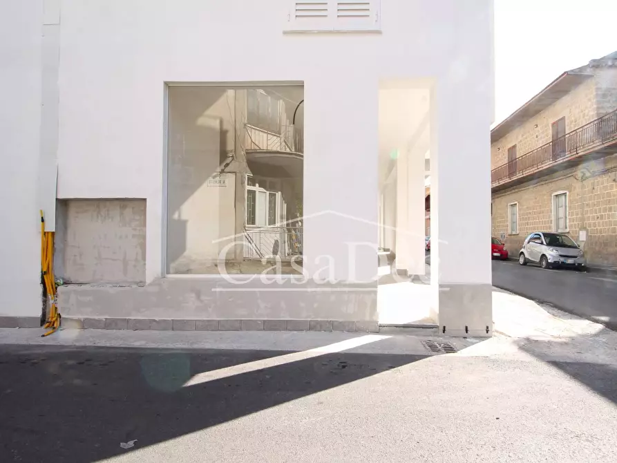 Immagine 6 di Negozio in vendita  in Via Guglielmo Marconi a Cancello Ed Arnone