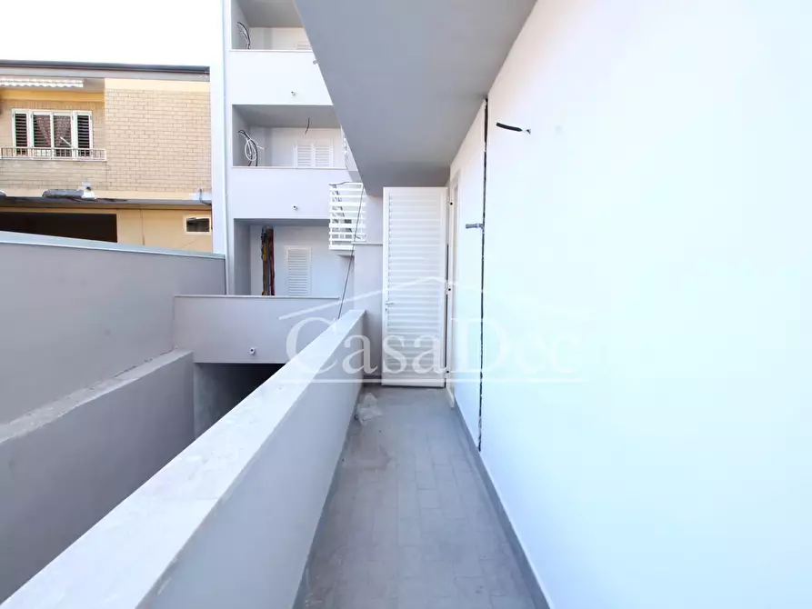 Immagine 23 di Negozio in vendita  in Via Guglielmo Marconi a Cancello Ed Arnone