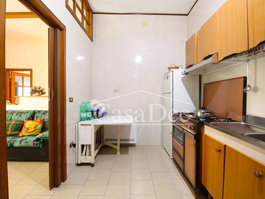 Immagine 13 di Villa in vendita  in Via Boccaccio a Casapesenna