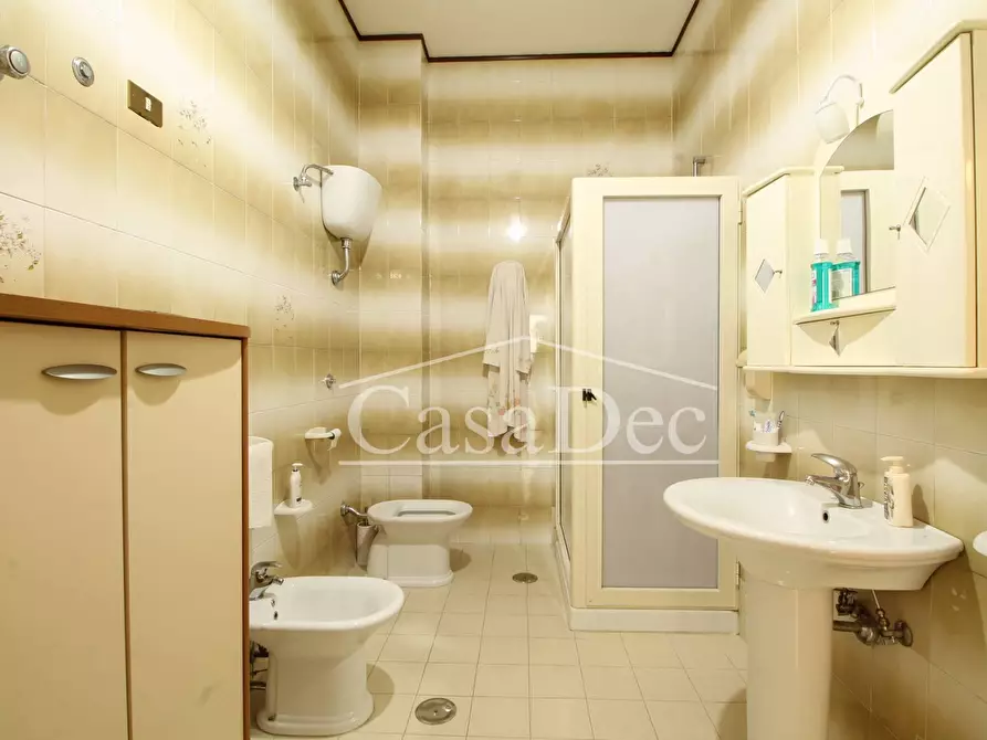 Immagine 19 di Villa in vendita  in Via Boccaccio a Casapesenna