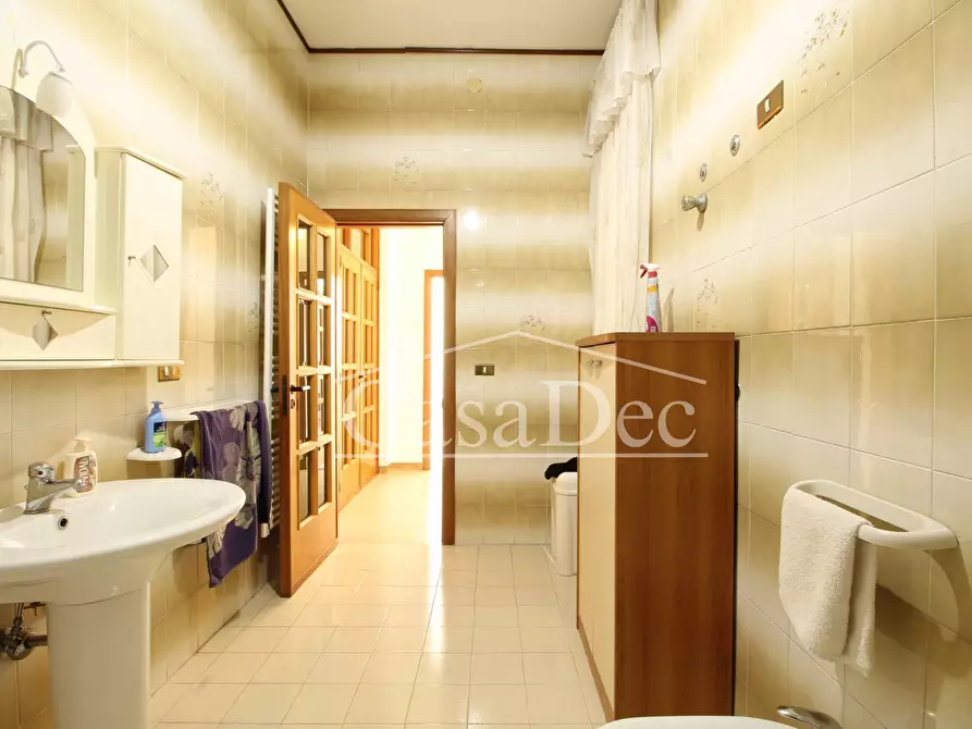 Immagine 20 di Villa in vendita  in Via Boccaccio a Casapesenna