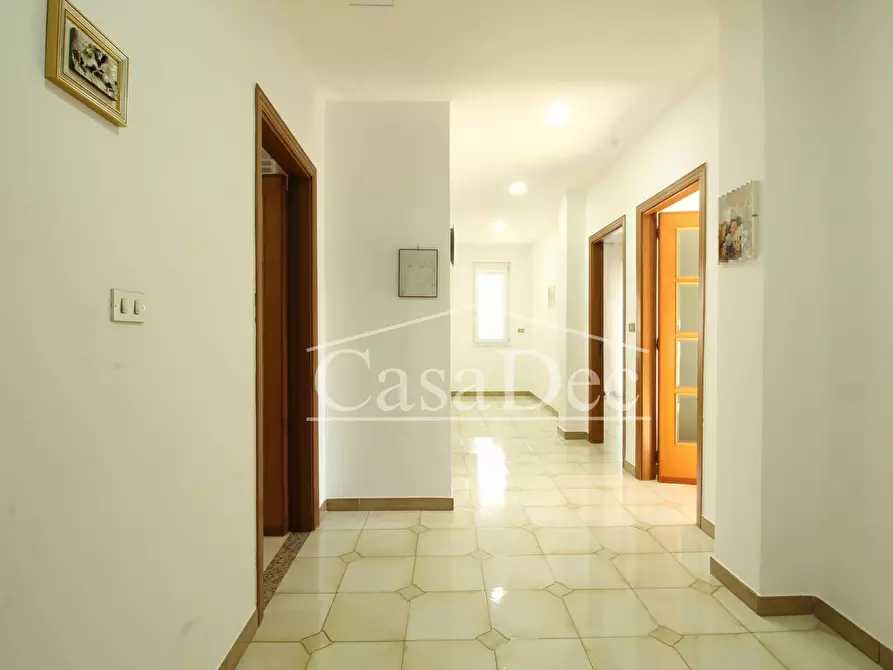 Immagine 22 di Villa in vendita  in Via Boccaccio a Casapesenna