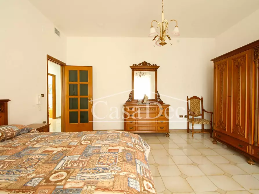 Immagine 31 di Villa in vendita  in Via Boccaccio a Casapesenna