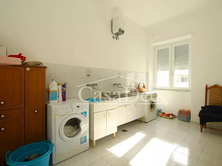 Immagine 18 di Villa in vendita  in Via Boccaccio a Casapesenna