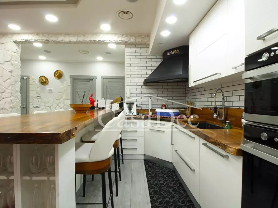 Immagine 15 di Appartamento in vendita  in Via Monte San Gabriele a Napoli