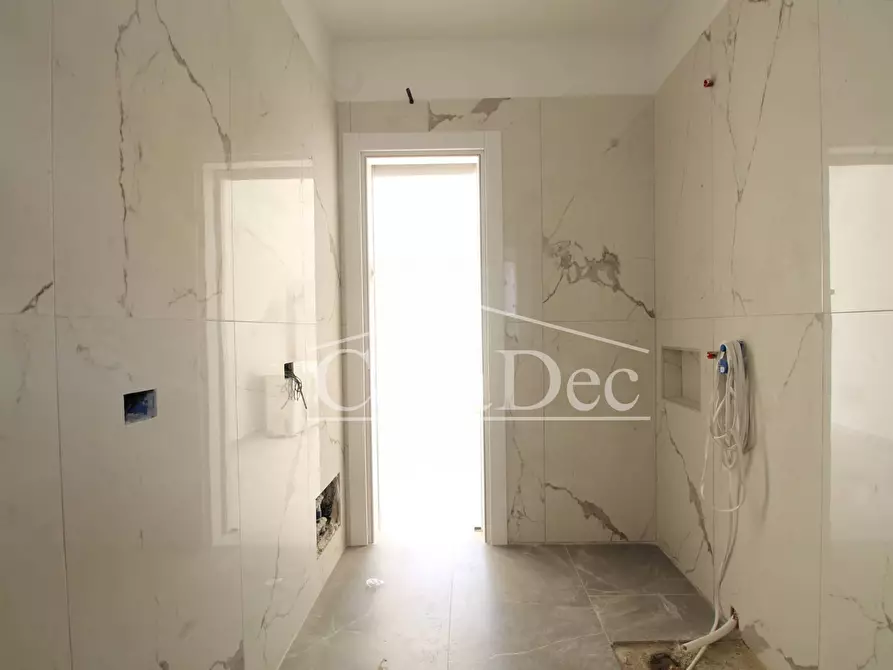 Immagine 45 di Appartamento in vendita  in Via Guglielmo Marconi a Lusciano