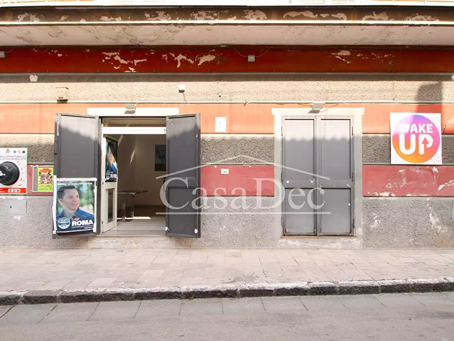 Immagine 1 di Negozio in affitto  in Via De Simone a Trentola Ducenta