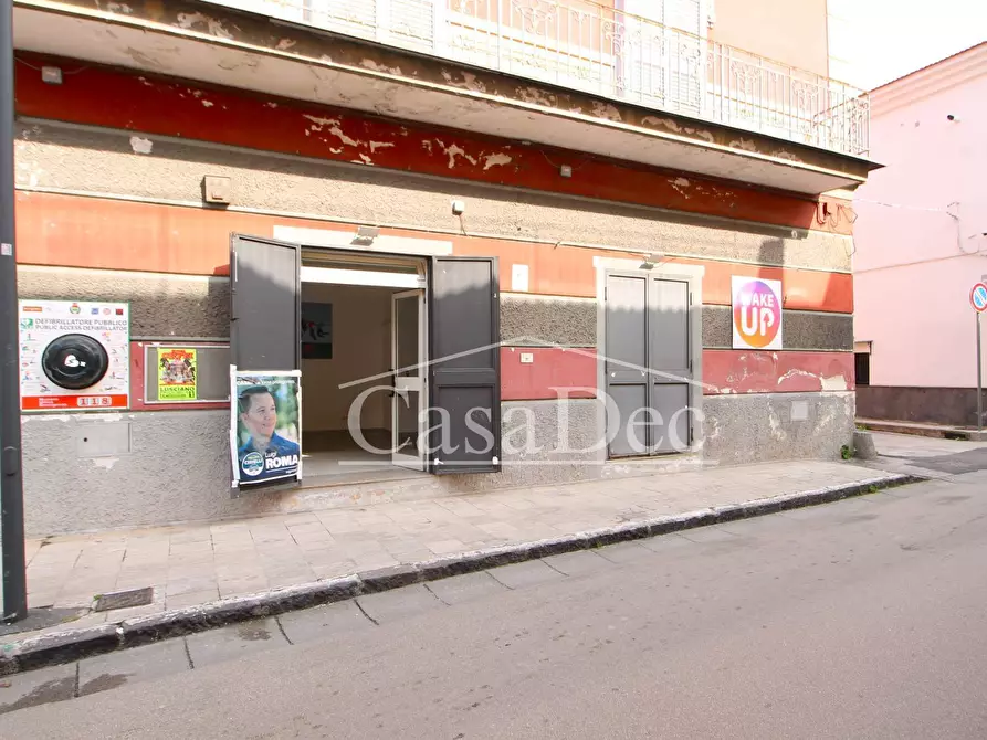 Immagine 3 di Negozio in affitto  in Via De Simone a Trentola Ducenta