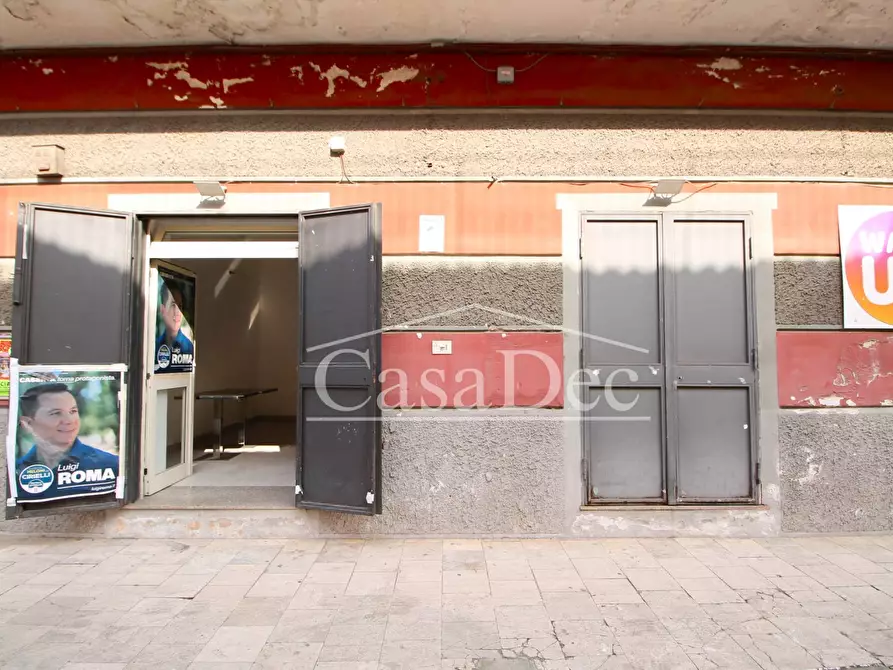 Immagine 4 di Negozio in affitto  in Via De Simone a Trentola Ducenta