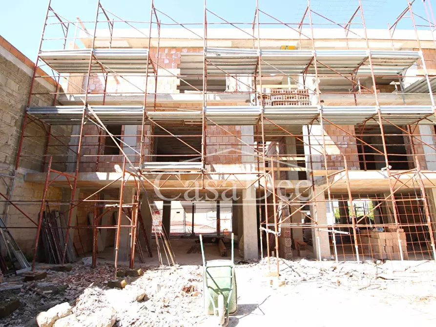 Immagine 1 di Villetta a schiera in vendita  in Via Dei Pini a Trentola Ducenta