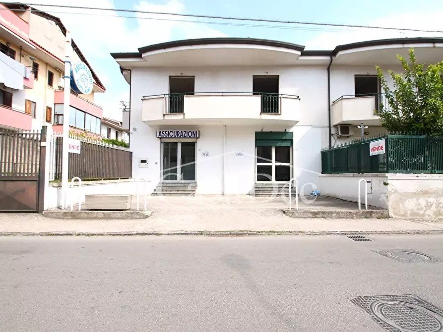 Immagine 1 di Negozio in vendita  in Via Nunziale San Antonio a Trentola Ducenta