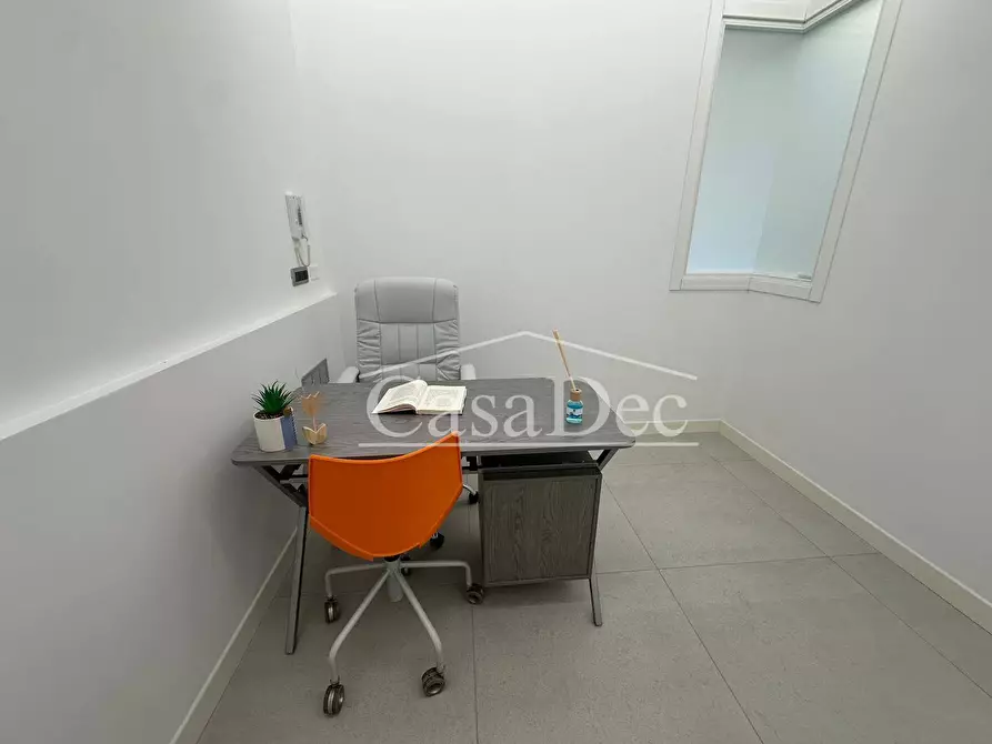 Immagine 11 di Ufficio in affitto  in Via Golia a Aversa