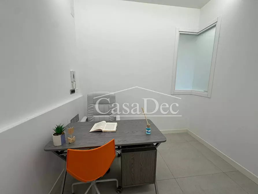 Immagine 12 di Ufficio in affitto  in Via Golia a Aversa