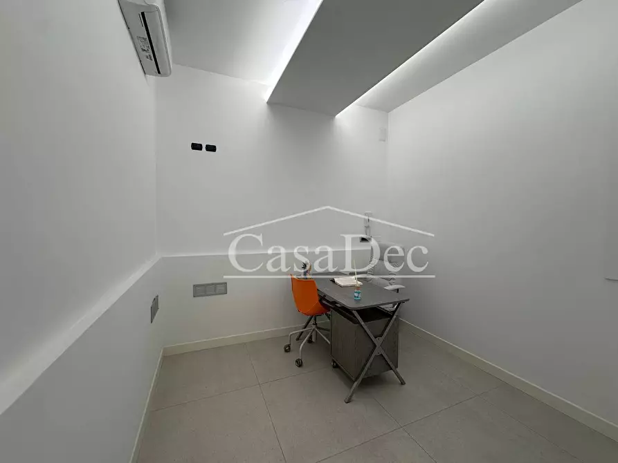 Immagine 13 di Ufficio in affitto  in Via Golia a Aversa