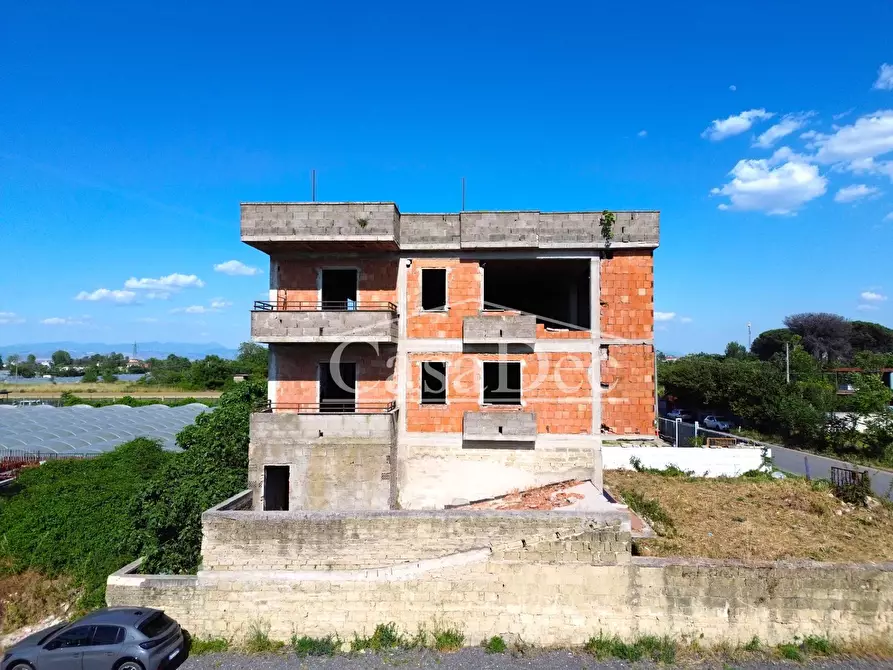 Immagine 4 di Palazzo in vendita  in SP33 s.n.c. a Parete